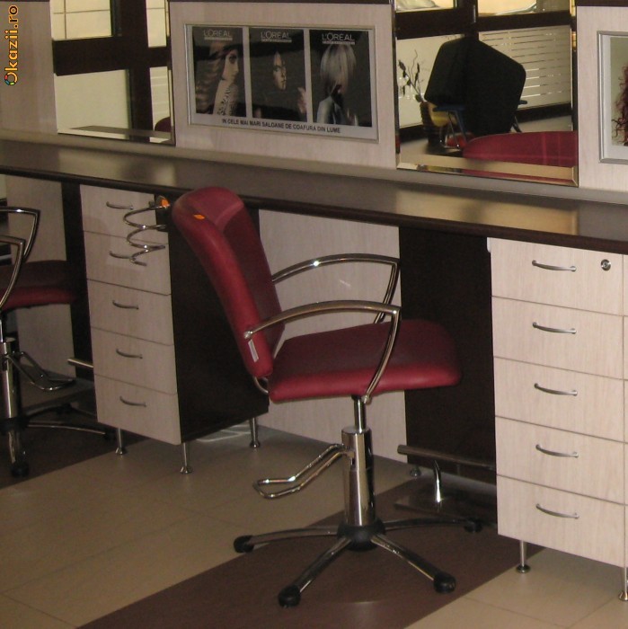 SCAUN PROFESIONAL COAFOR CU POMPA HIDRAULICA foto mare SCAUN PROFESIONAL COAFOR CU POMPA HIDRAULICA foto mare