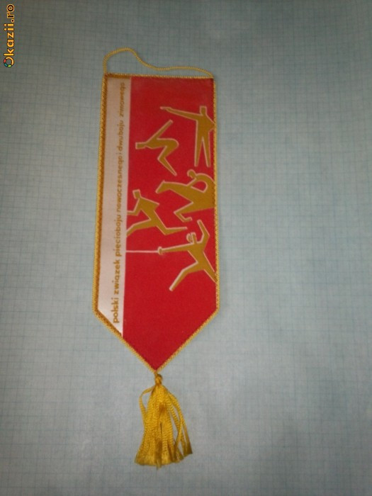 56 Fanion - POLSKI ZWIAZEK (POLONIA -PENTATLON)