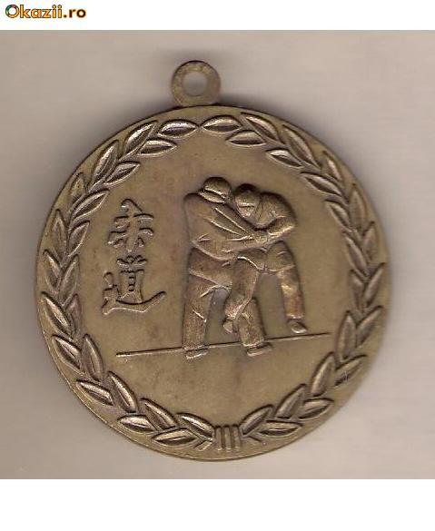 CIA 11 Medalie JUDO -dimensiuni aproximativ 50X55 milimetri