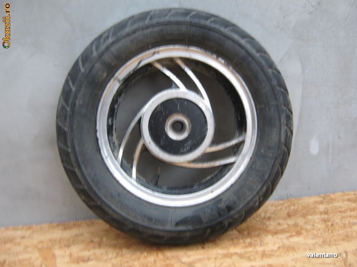 Janta+cauciuc spate 10" scuter chinezesc foto mare Janta+cauciuc spate 10" scuter chinezesc foto mare