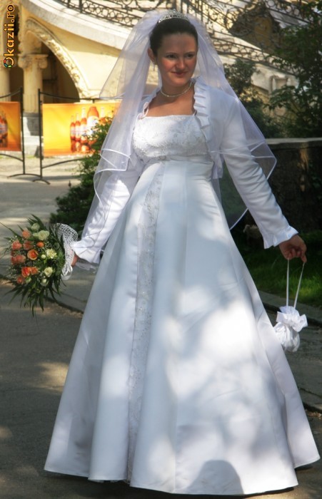 rochie mireasa, voal si bolero- si pt gravide foto mare rochie mireasa, voal si bolero- si pt gravide foto mare