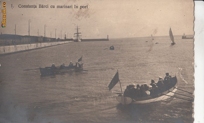 B25543 Constanta Barci cu Marinari in Port