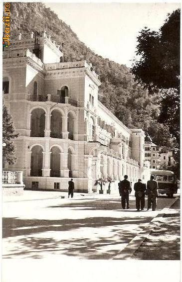 CP206-17 Baile Herculane -Sanatoriul balnear -Pavilionul nr.1 -RPR -carte postala, circulata 1958 -starea care se vede CP206-17 Baile Herculane -Sanatoriul balnear -Pavilionul nr.1 -RPR -carte postala, circulata 1958 -starea care se vede