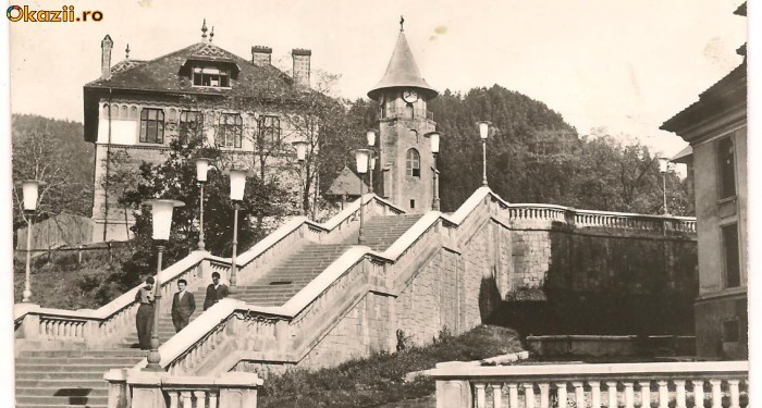 carte postala-PIATRA NEAMT-Scarile spre turnul lui Stefan cel Mare