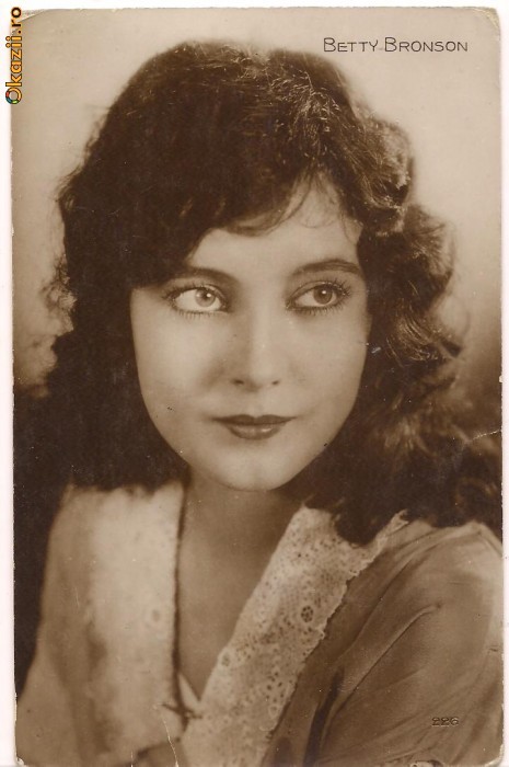 carte postala(ilustrata)-BETTY BRONSON