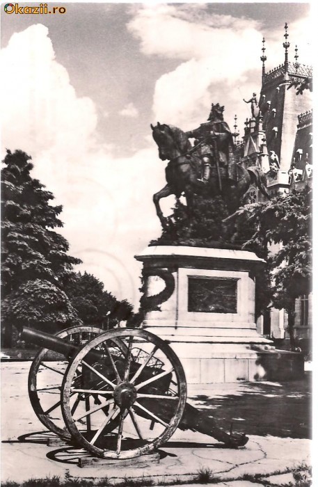 carte postala- IASI - Statuia lui Stefan Cel Mare