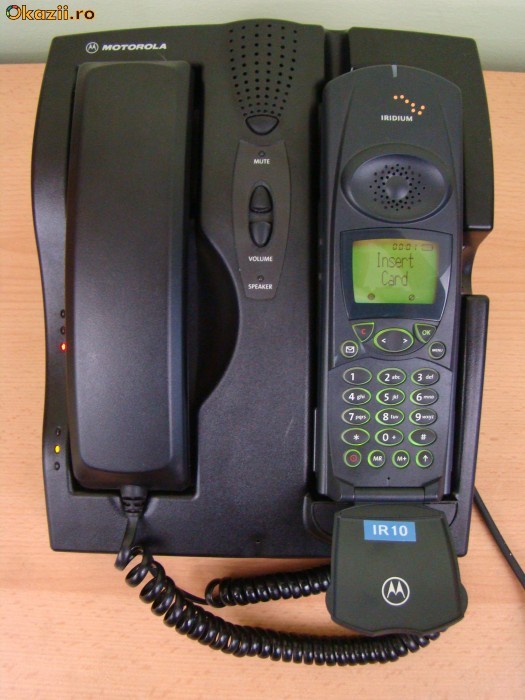 TELEFON PRIN SATELIT IRIDIUM MOTOROLA ANTENA EXTERNA SI CABLU foto mare TELEFON PRIN SATELIT IRIDIUM MOTOROLA ANTENA EXTERNA SI CABLU foto mare