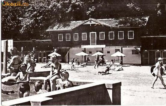 CP 210-51 Buzias -Strandul -RPR -circulata 1966 -starea care se vede, timbrul a fost dezlipit CP 210-51 Buzias -Strandul -RPR -circulata 1966 -starea care se vede, timbrul a fost dezlipit