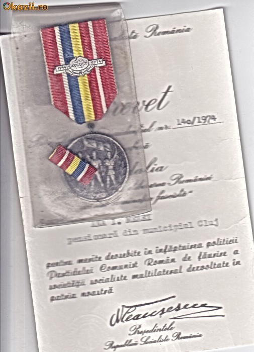 Medalia 30 de ani de la eliberarea Romaniei de sub dominatia fascista+husa+BREVET foto mare Medalia 30 de ani de la eliberarea Romaniei de sub dominatia fascista+husa+BREVET foto mare