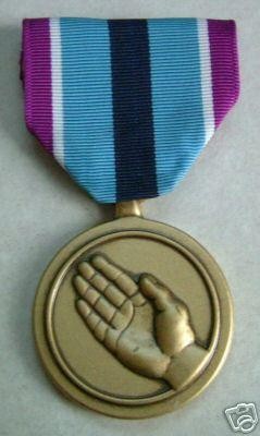 bnk md HUMANITARIAN SERVICE MEDAL , USA foto