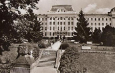 Tg.Mures, Institutul de medicina si farmacie, 8.11.1966 foto