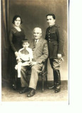 Foto 32-Zoica, Aurel(ofiter cu stilet) si Bebe-noiembrie 1931