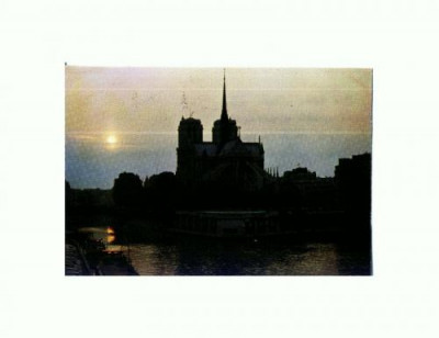 CP130-82 Paris -Coucher de soleil sur Notre-Dame -circ. 1971 foto