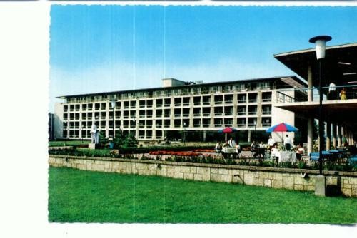 CP82-48 -Mamaia -Hotelul si restaurantul Tomis (necirculata) CP82-48 -Mamaia -Hotelul si restaurantul Tomis (necirculata)