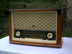 Piesa de colectie - Radio pe lampi TESLA HYMNUS 1958 foto