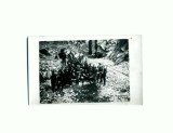 F FOTO-31 -Grup de excursionisti in tinuta de epoca, la munte