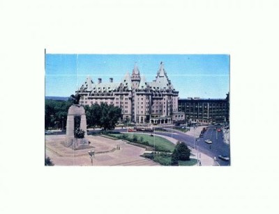 CP132-06 The Chateau Laurier , Confederation -circulata 1964 ? foto
