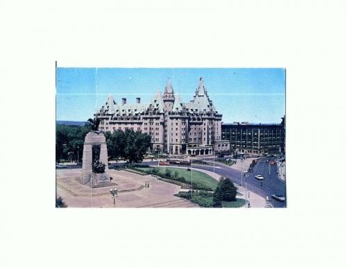 CP132-06 The Chateau Laurier , Confederation -circulata 1964 ?