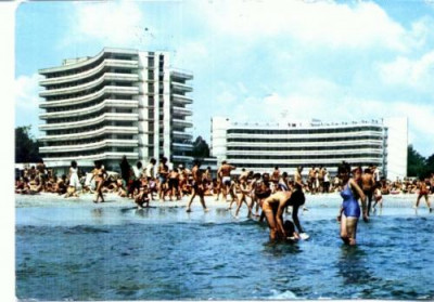 CP86-22 -Mamaia -Hotelurile Vega si Alcor -circulata 1984 foto