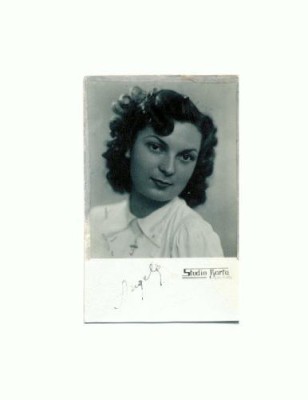 D FOTO 32 -Angela, anul II de studentie -Studio Barta, Constanta foto