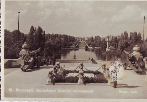 2078 Bucuresti Mormantul eroului necunoscut foto UNC