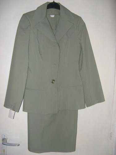 Costum dama