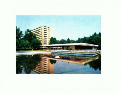 CP136-04 Mamaia -Hotel Majestic -circulata 1979 foto