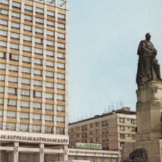 Iasi - Hotel Unirea , Statuia Cuza