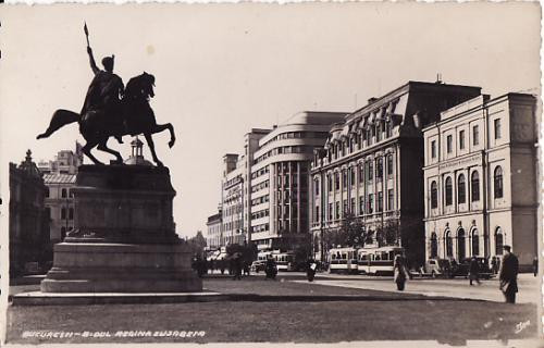 Bucuresti-Bulevardul Regina Elisabeta,statuia Mihai Viteazul, tramvai