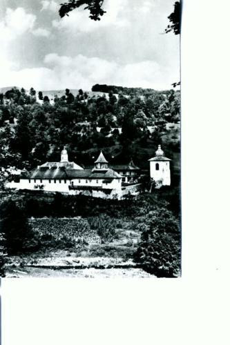 CP102-01 -Manastirea Sihastria (sec.XVIII) -circulata 1967