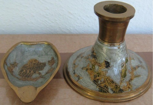 Sfesnic si scrumiera din bronz Sfesnic si scrumiera din bronz