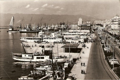 V75 Nave in portul Rijeka necirculat foto