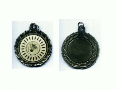 37 Medalie Badminton -diametru aprox 6,8 cm -greut.cca.52 gr. foto