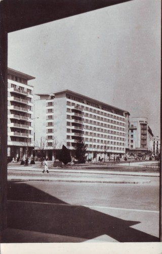 R3226 Bucuresti Constructii in Piata Palatului necirculat R3226 Bucuresti Constructii in Piata Palatului necirculat