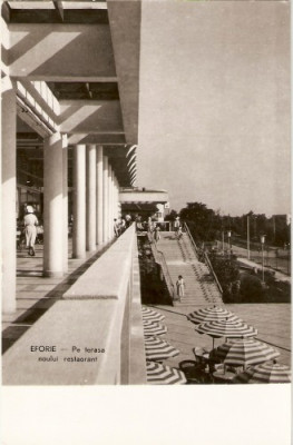 R3873 RPR Eforie, Pe terasa noului restaurant,circulat 1958 foto