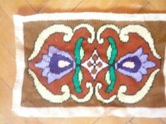 CUSATURA &amp;amp;quot;IN CHELIN&amp;amp;quot;PE ETAMINA foto