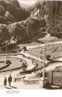 R5552 SLANIC MOLDOVA Dimineata in parc CIRCULAT 1960 foto