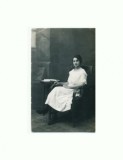 K FOTO 91 Eugenia, in studio de epoca -scrisa, dar necirculata