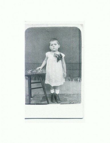L FOTO 64 In Amintirea micului Eugen. Lidy 1926