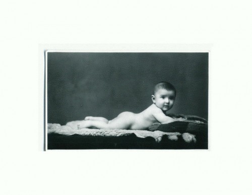 L FOTO 67 Copil in studio de epoca -antebelica -necirculata