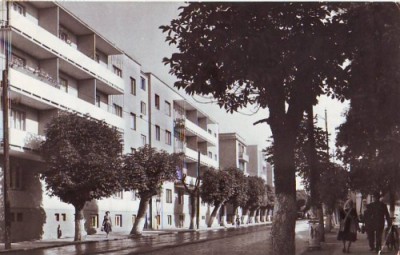 R6512 ORADEA Str. g-ral Magheru CIRCULAT 1961 foto