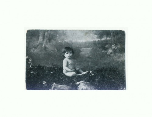 M FOTO 18 Copil in studio de epoca 1920 -Babadag -Tulcea