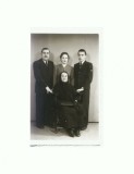 M FOTO 78 Familie cu bunica -sepia -necirculata -antebelica
