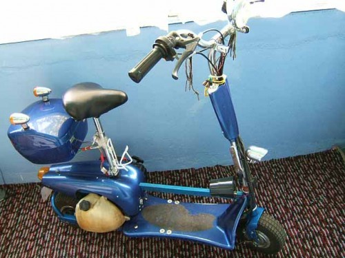 Trotineta cu motor foto mare Trotineta cu motor foto mare