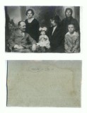 FOTO CABINET 67 Familie, in studio de epoca