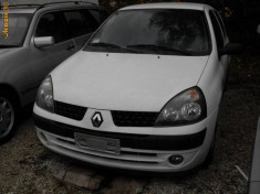 dezmembrez clio diesel foto