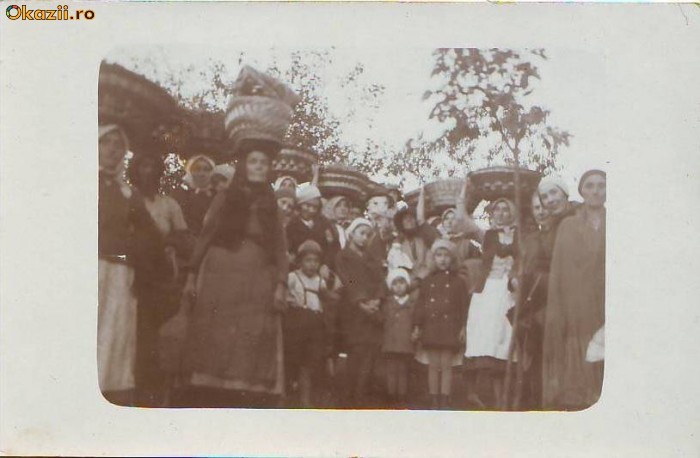161 Port Popular Roman Grup de taranci cu copii Necirculata 161 Port Popular Roman Grup de taranci cu copii Necirculata