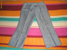 Pantaloni din panza cu aspect de blugi foto