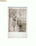N FOTO 51Mama si copiii in tinuta de epoca -sepia- necirculata