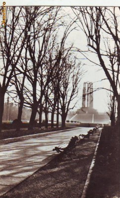 S 5390 Bucuresti Monumentul Eroilor Circulata foto